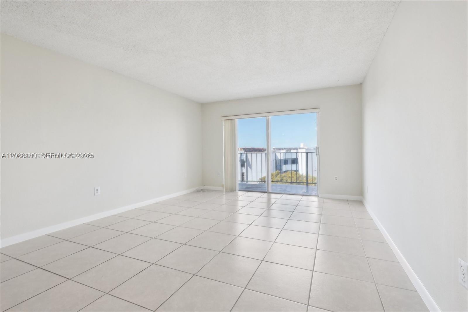 9360 Fontainebleau Blvd # 612 — Photo 5