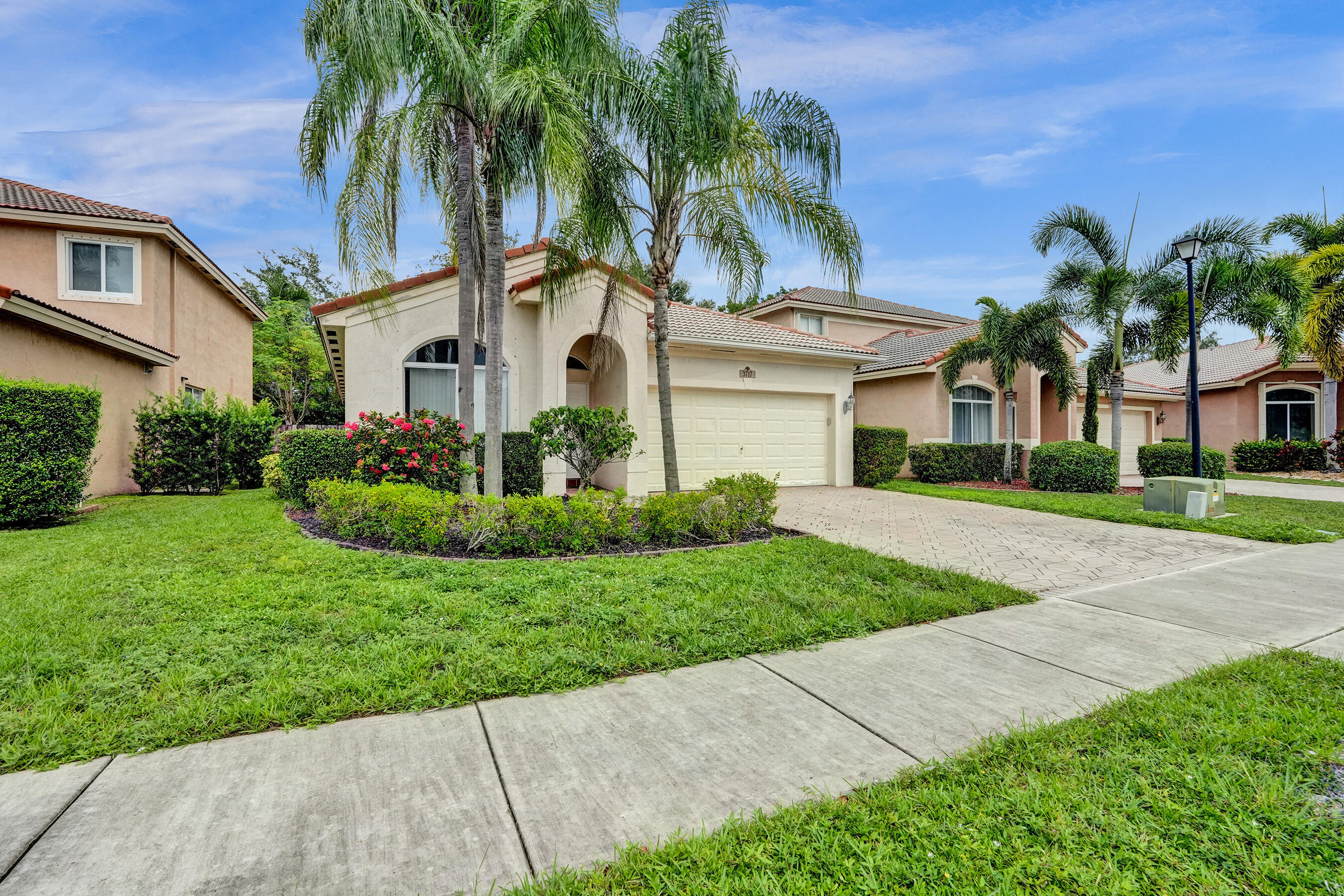 3717 Pebblebrook Manor — Photo 5