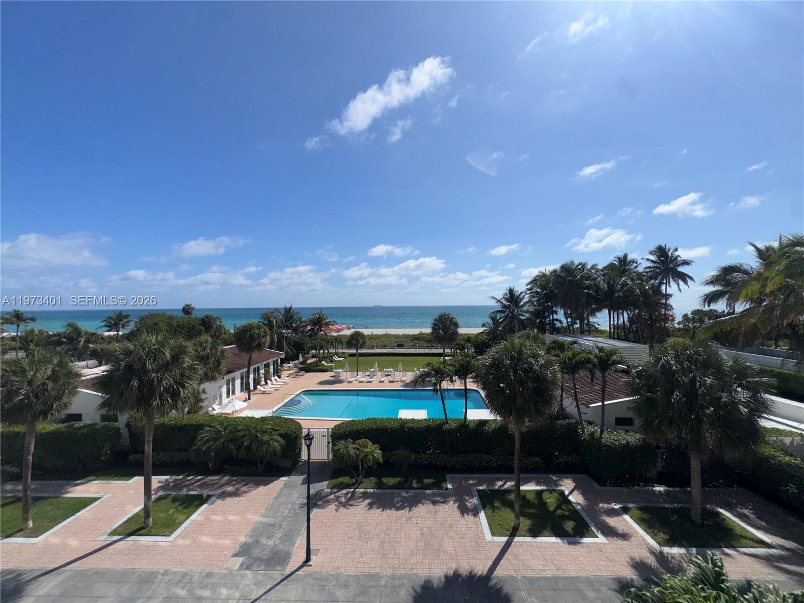 2457 Collins Ave # 405, Miami Beach FL 33140