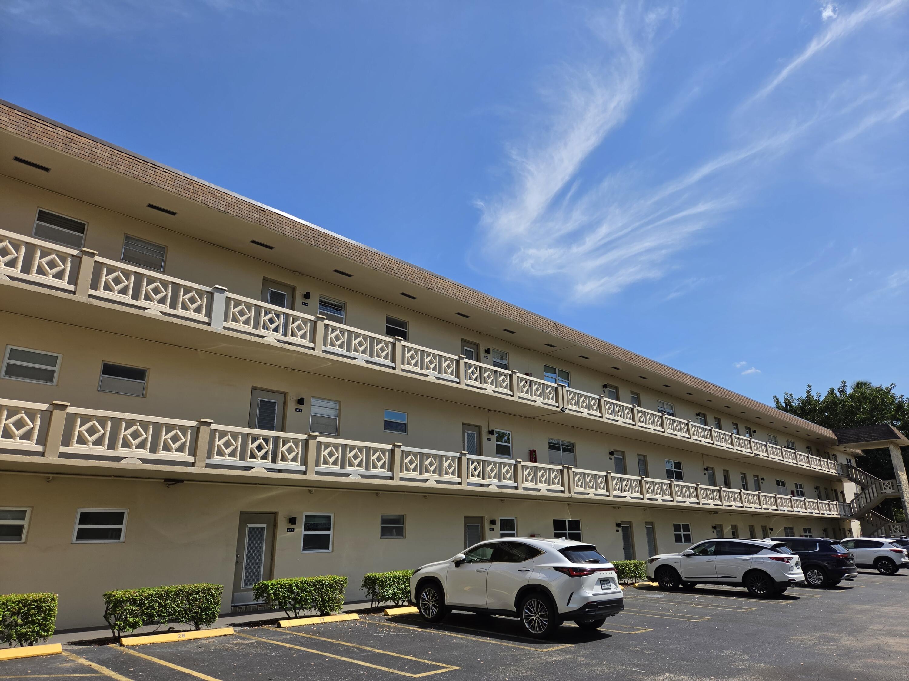 3400 NW 48th Avenue # 512, Lauderdale Lakes FL 33319