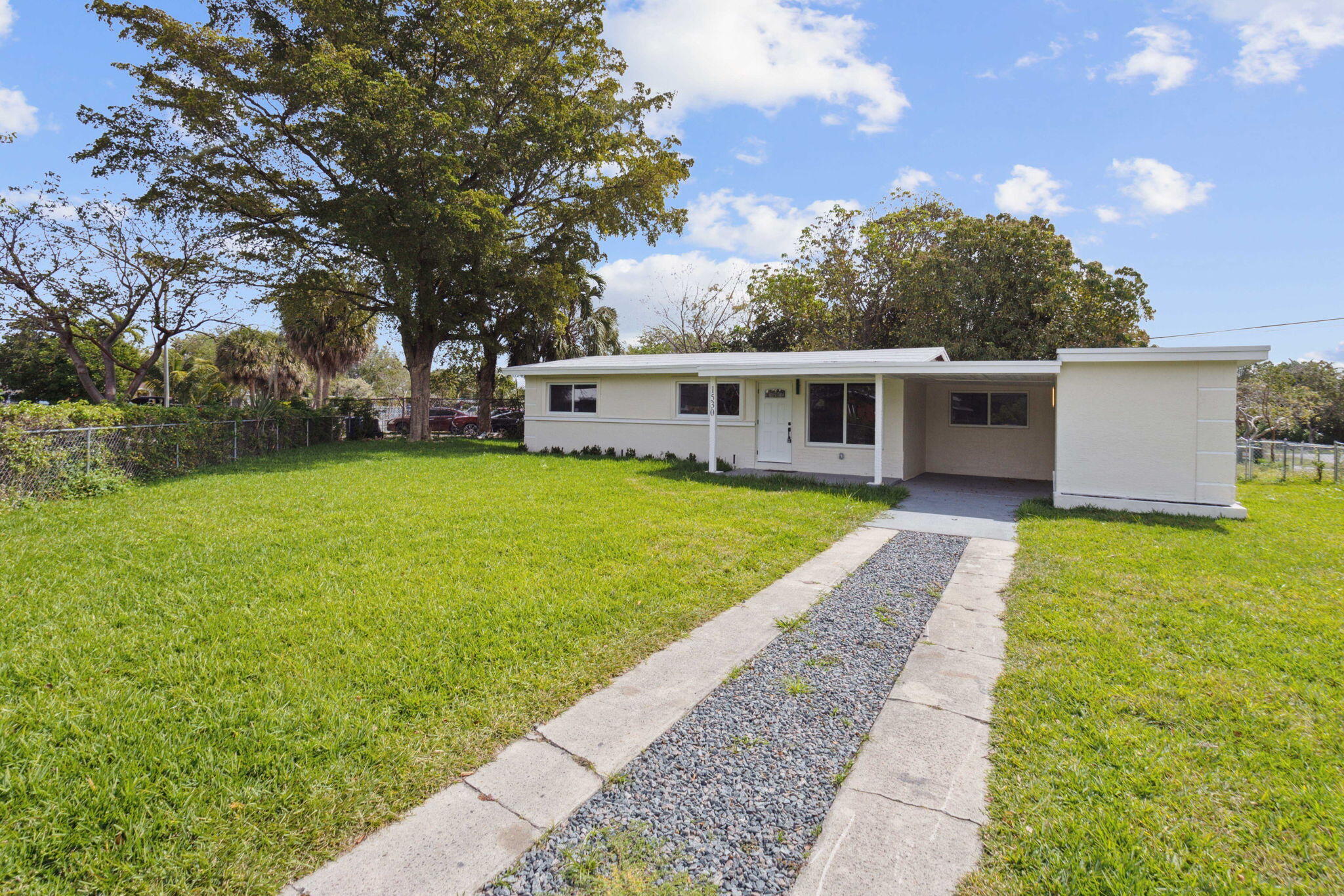 1530 NW 18TH Court — Photo 2