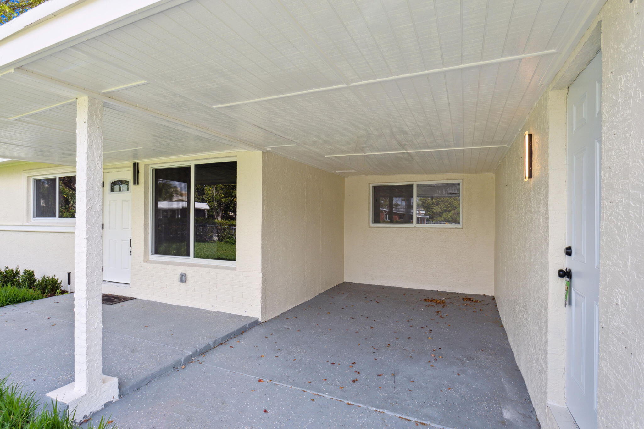 1530 NW 18TH Court — Photo 4