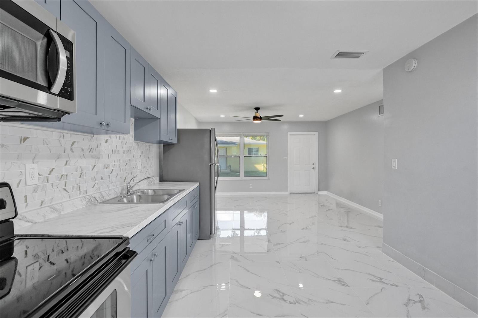 260 NE 41st Street, Oakland Park FL 33334