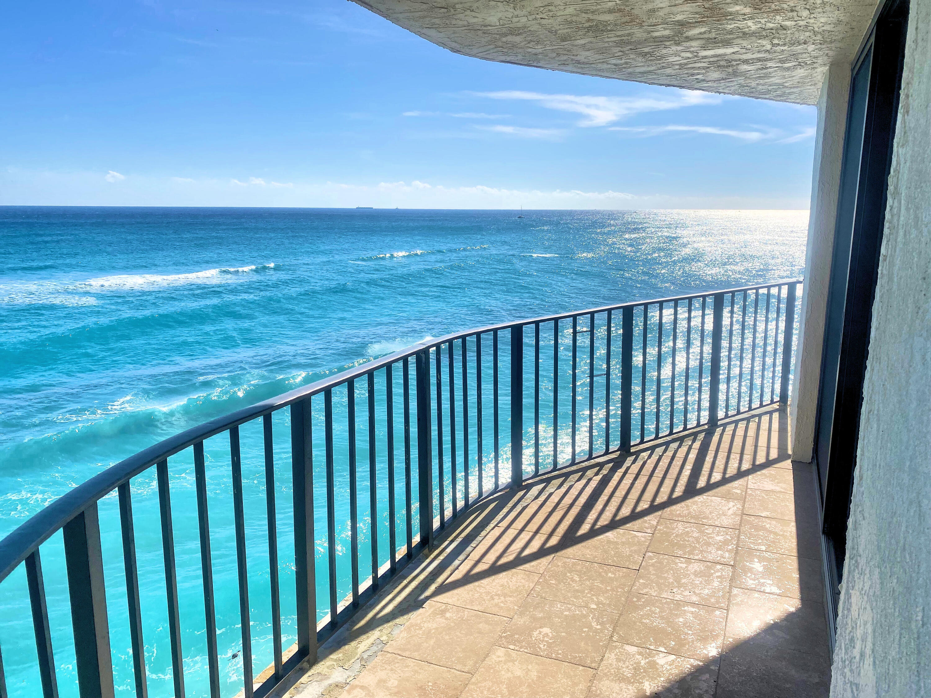 5420 N Ocean Drive — Photo 3