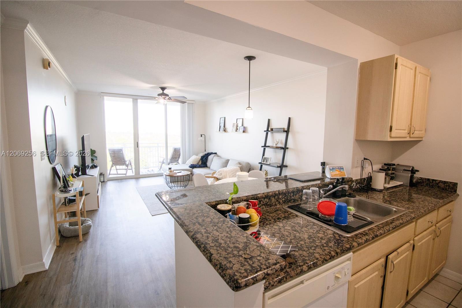 2665 SW 37th Ave # 911 — Photo 3
