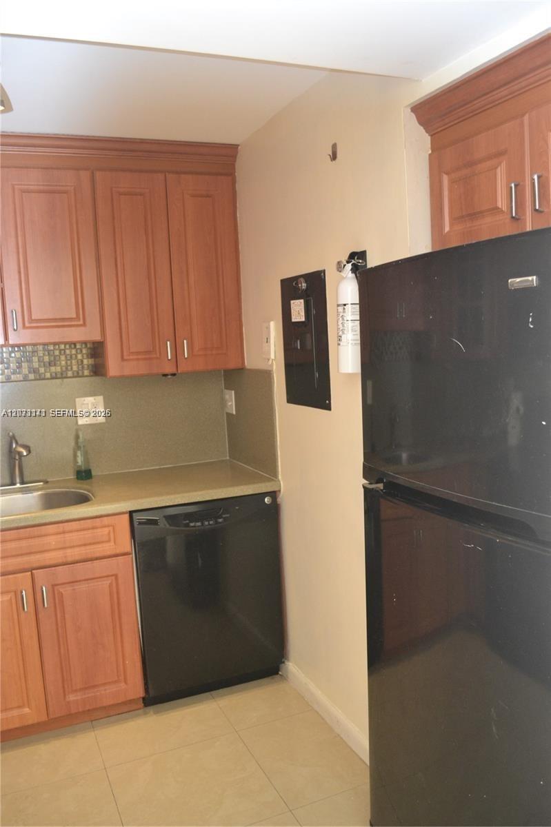 1720 NW N River Dr # 602 — Photo 2