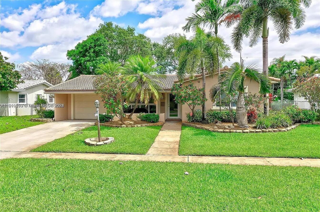 4205 MCKINLEY Street, Hollywood FL 33021