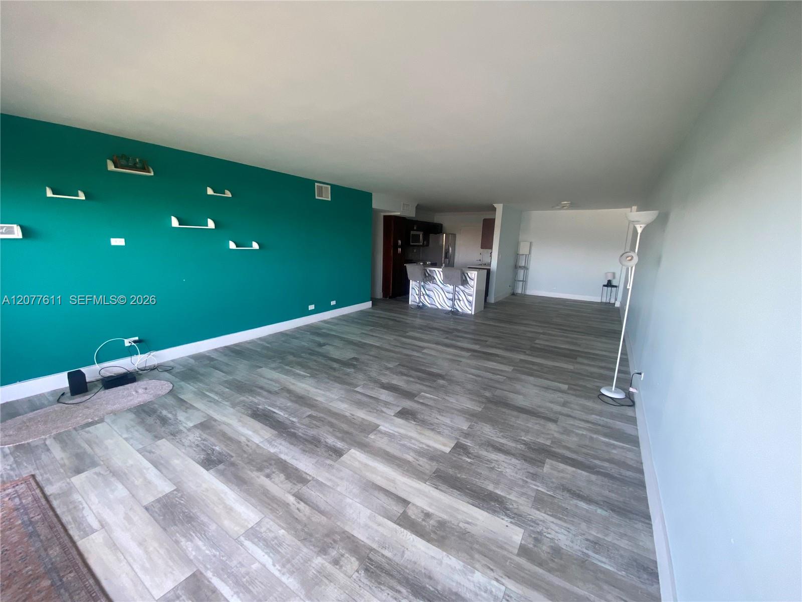 800 NE 195th St # 709 — Photo 4