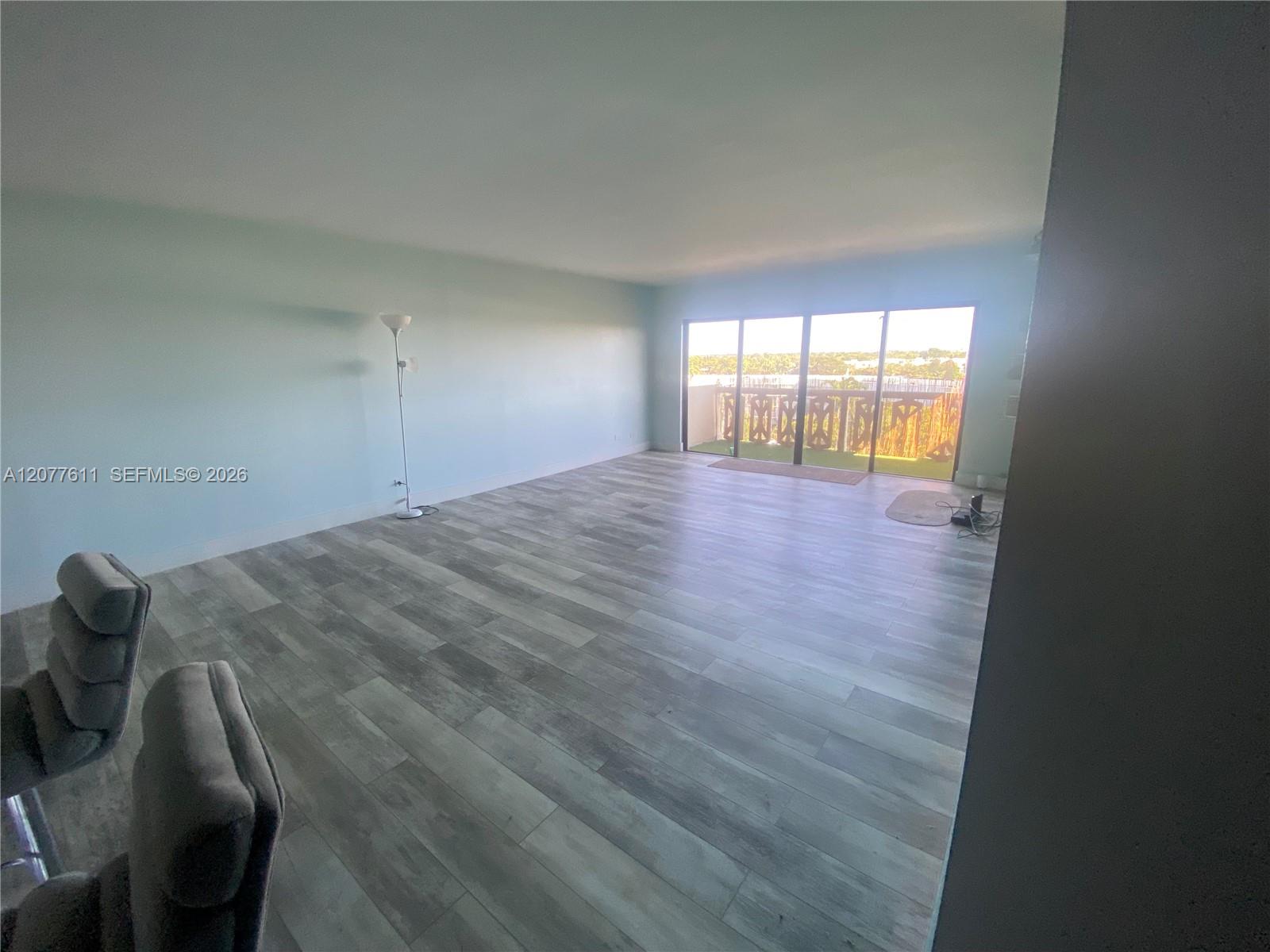 800 NE 195th St # 709 — Photo 5