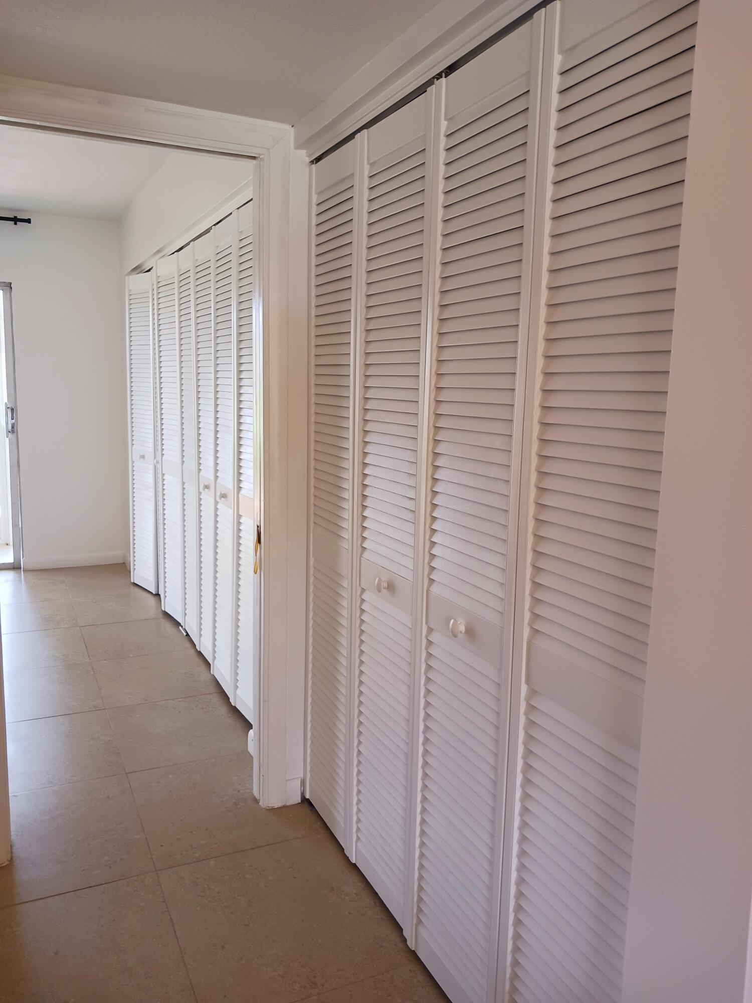 163 LYNDHURST L # 163 — Photo 5