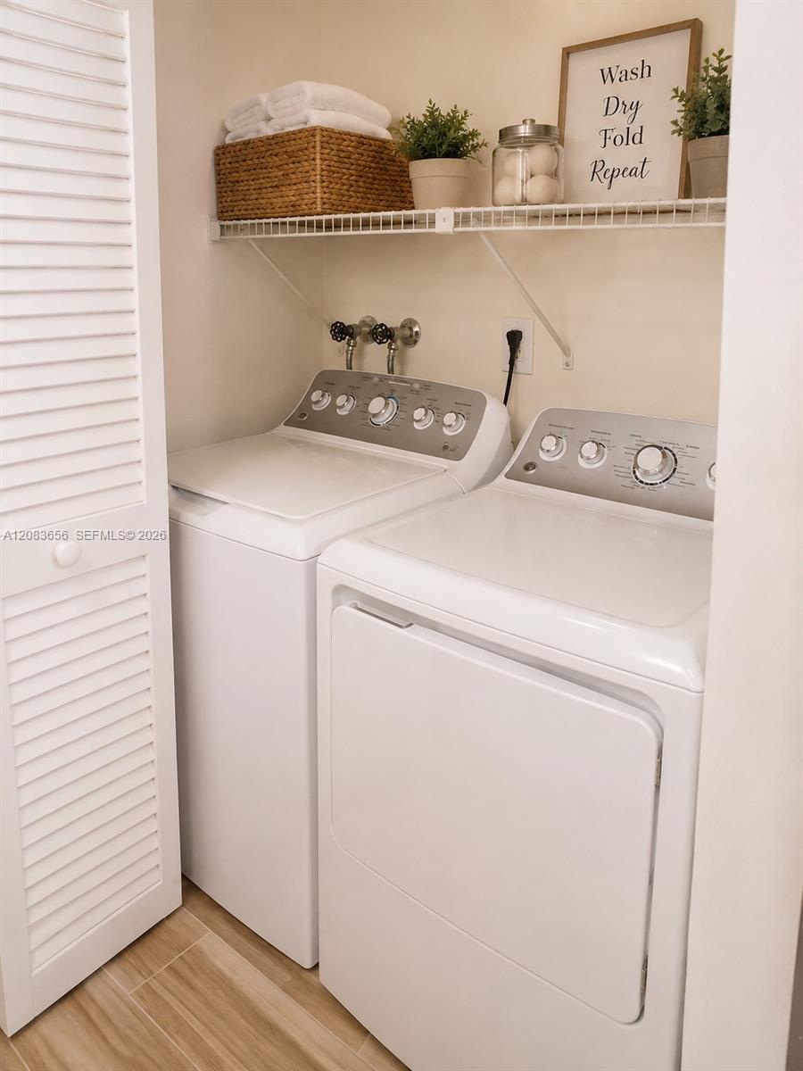 3158 N Pine Island Rd # 907 — Photo 5