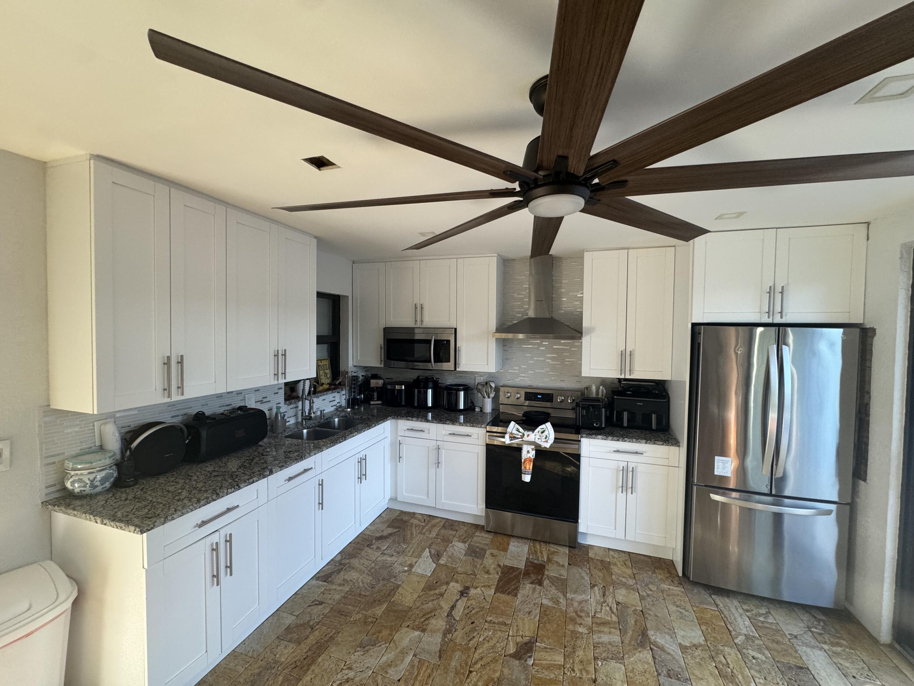 429 SANTA ANNA Drive — Photo 4