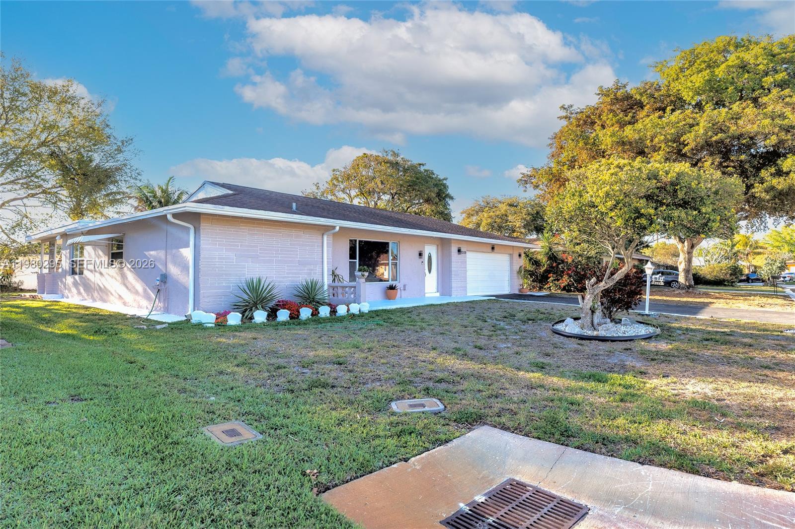 8209 NW 91st Ave — Photo 3