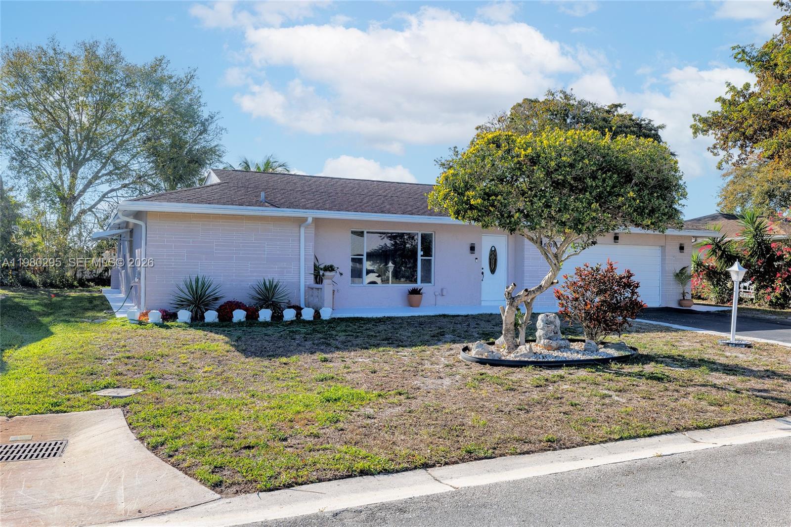 8209 NW 91st Ave — Photo 4