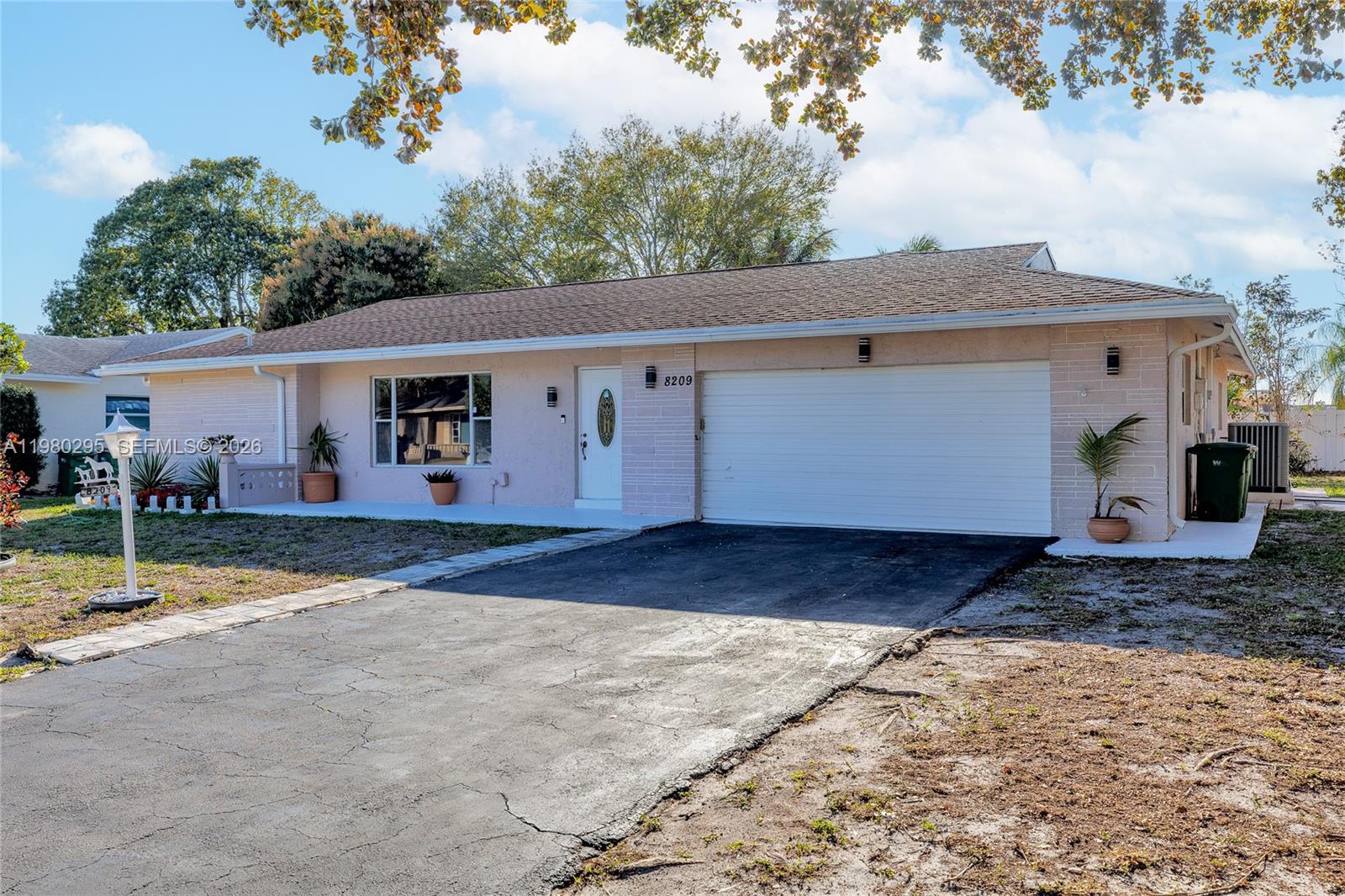 8209 NW 91st Ave — Photo 5