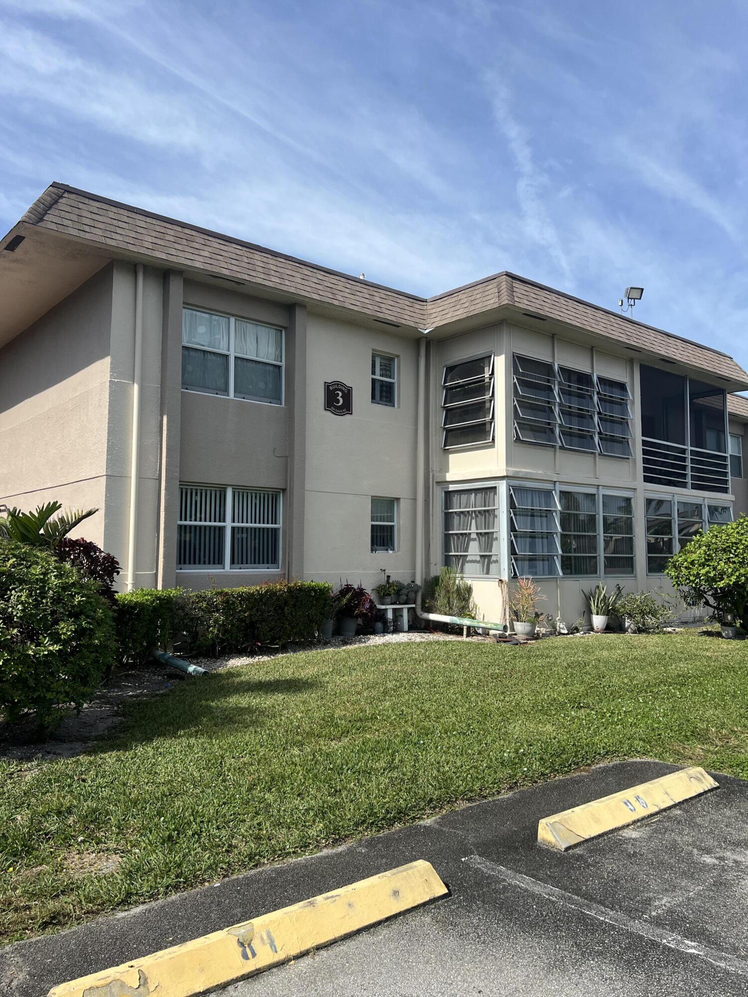 504 Davis Road # 95, Palm Springs FL 33461