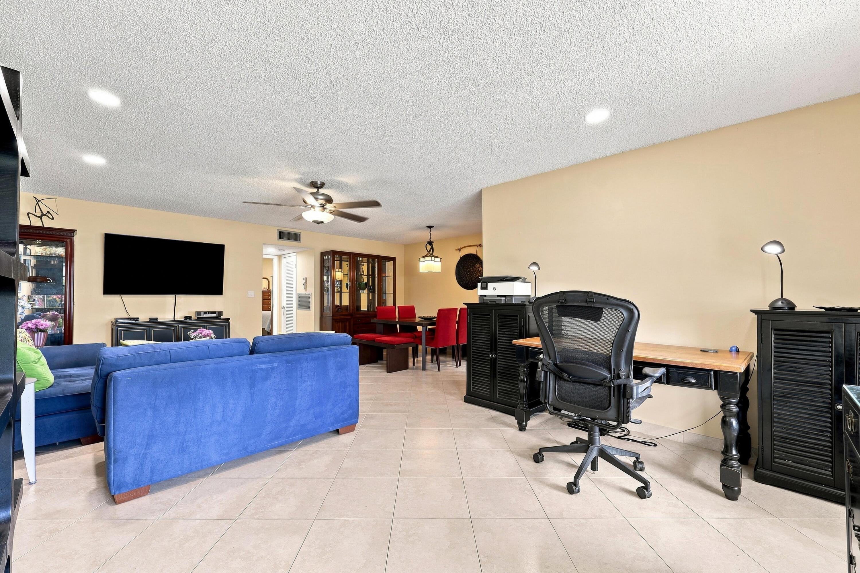 415 High Point Boulevard # B — Photo 5