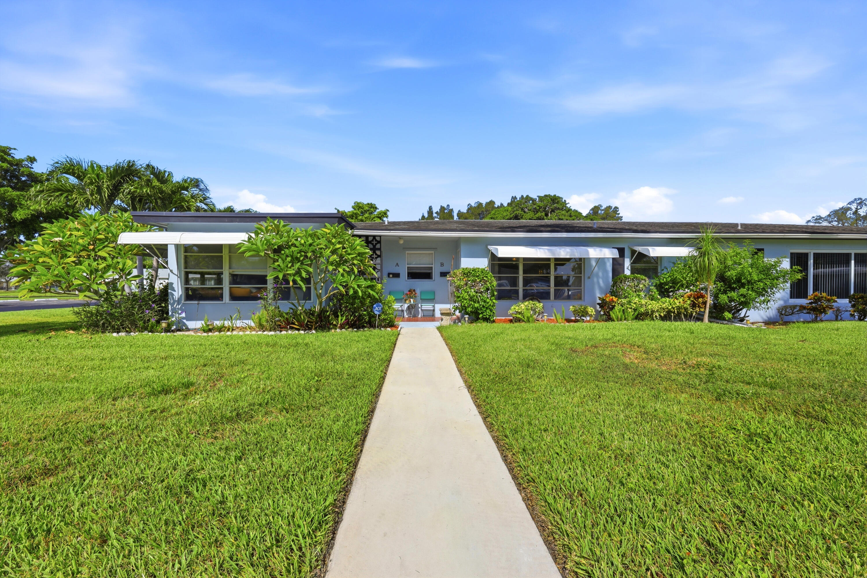 415 High Point Boulevard # B — Photo 2