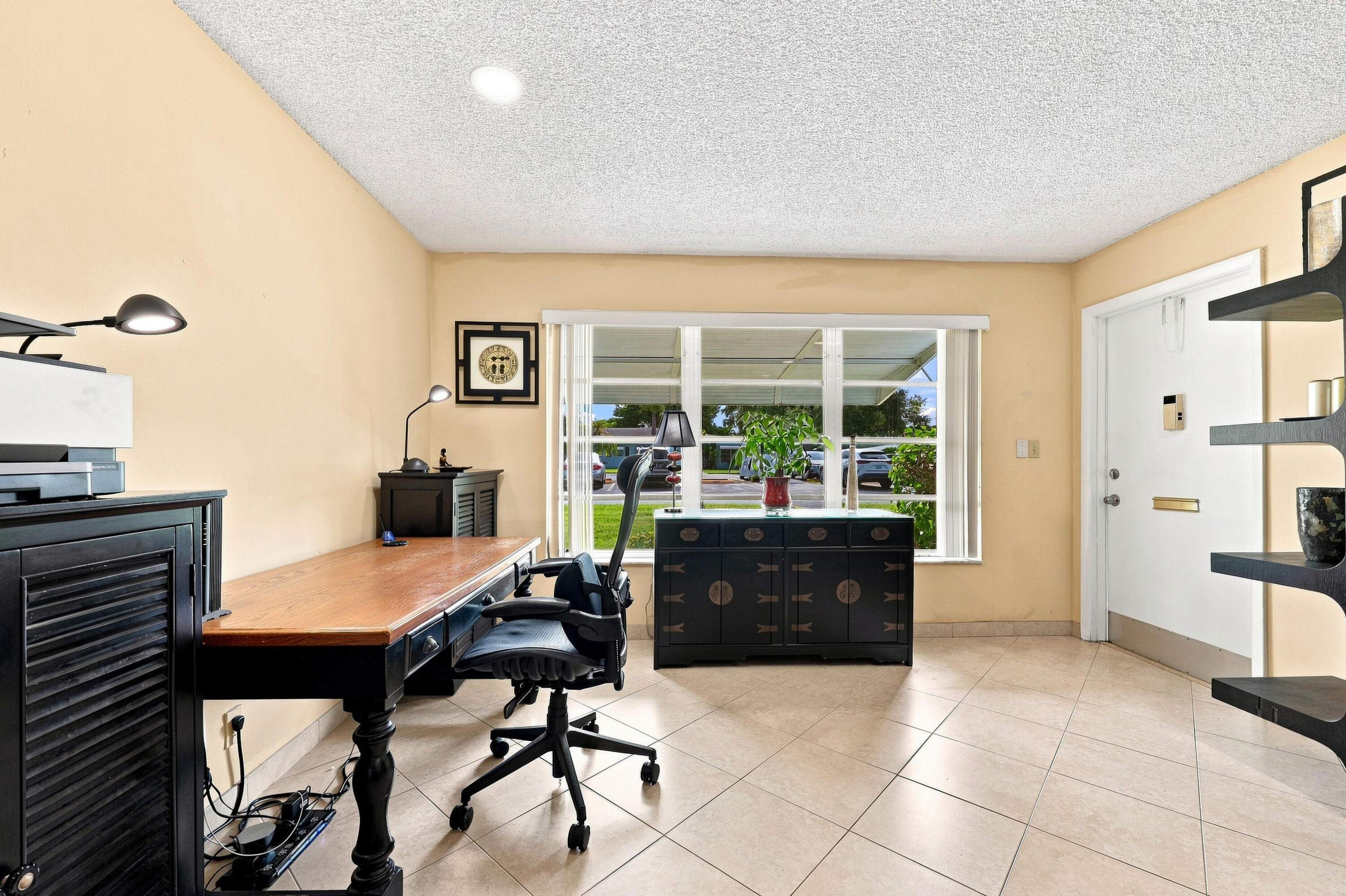 415 High Point Boulevard # B — Photo 4