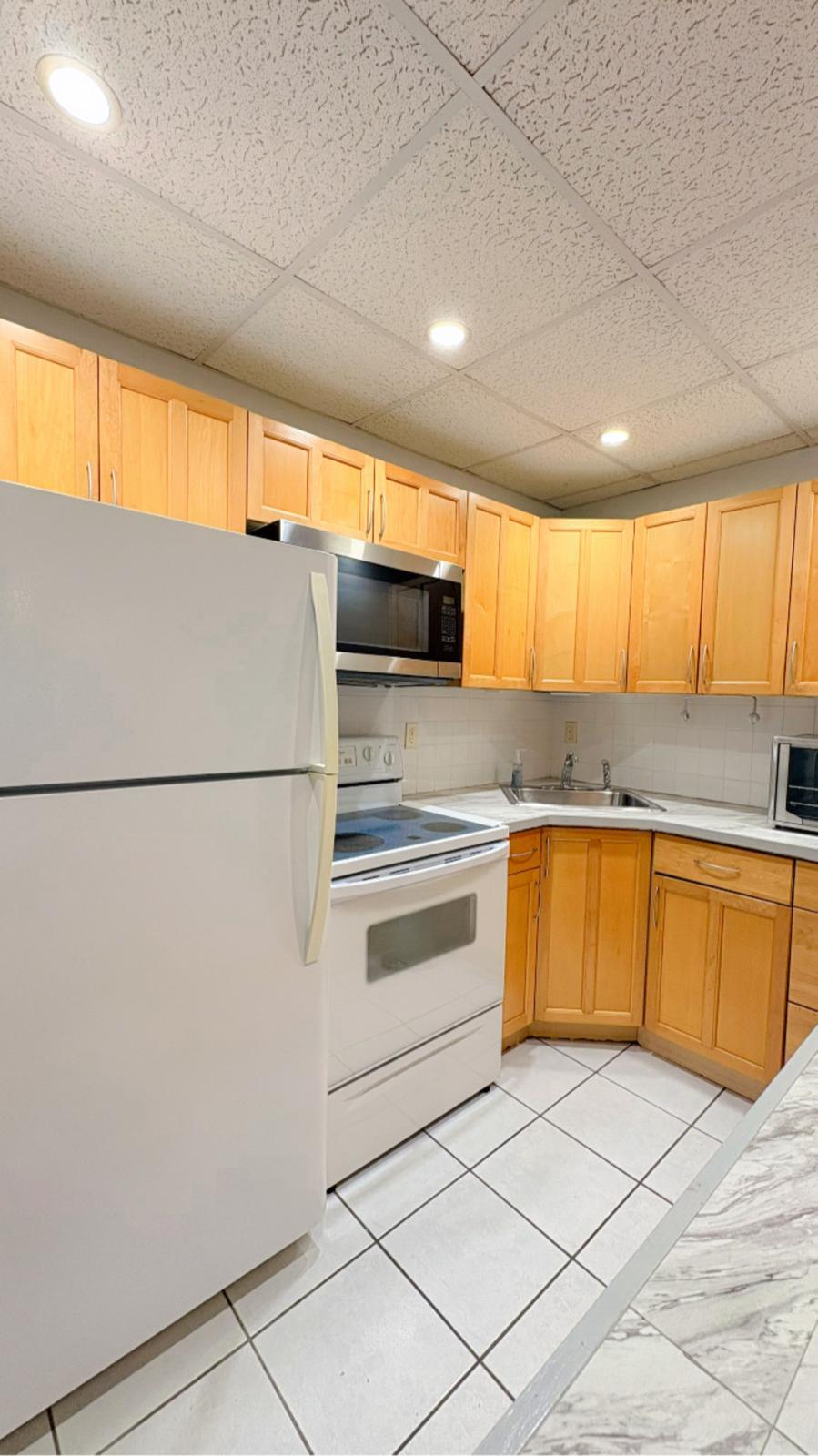 1560 Mckinley Street # 111w, Hollywood FL 33020