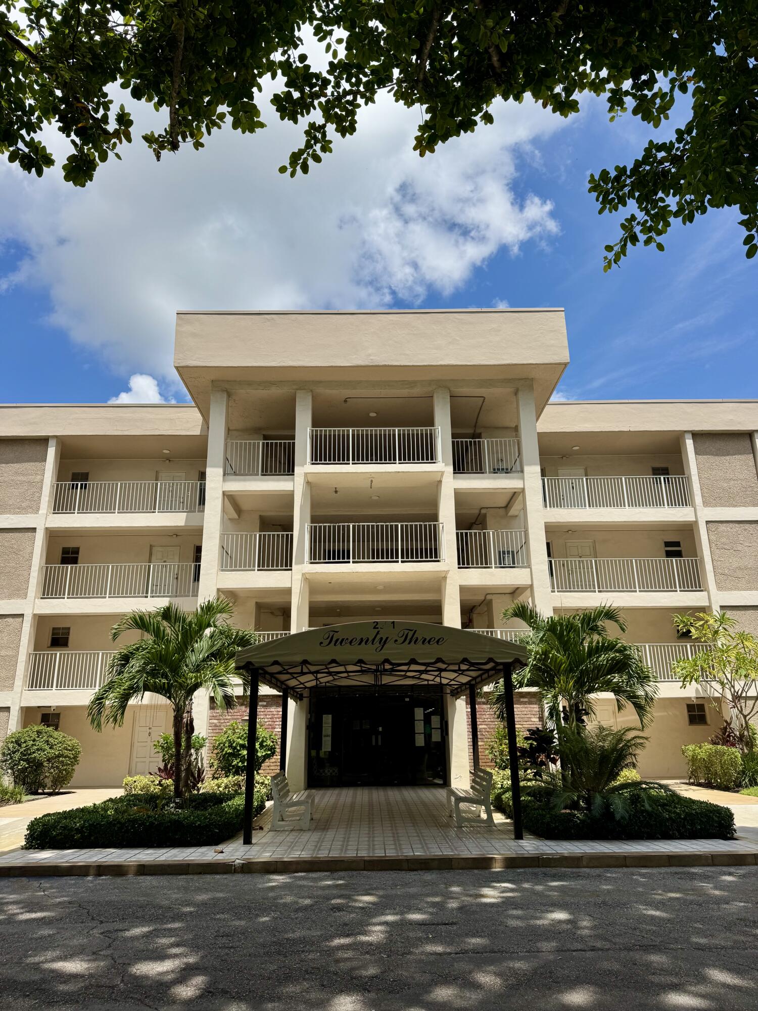 2601 S Course Drive # 401, Pompano Beach FL 33069