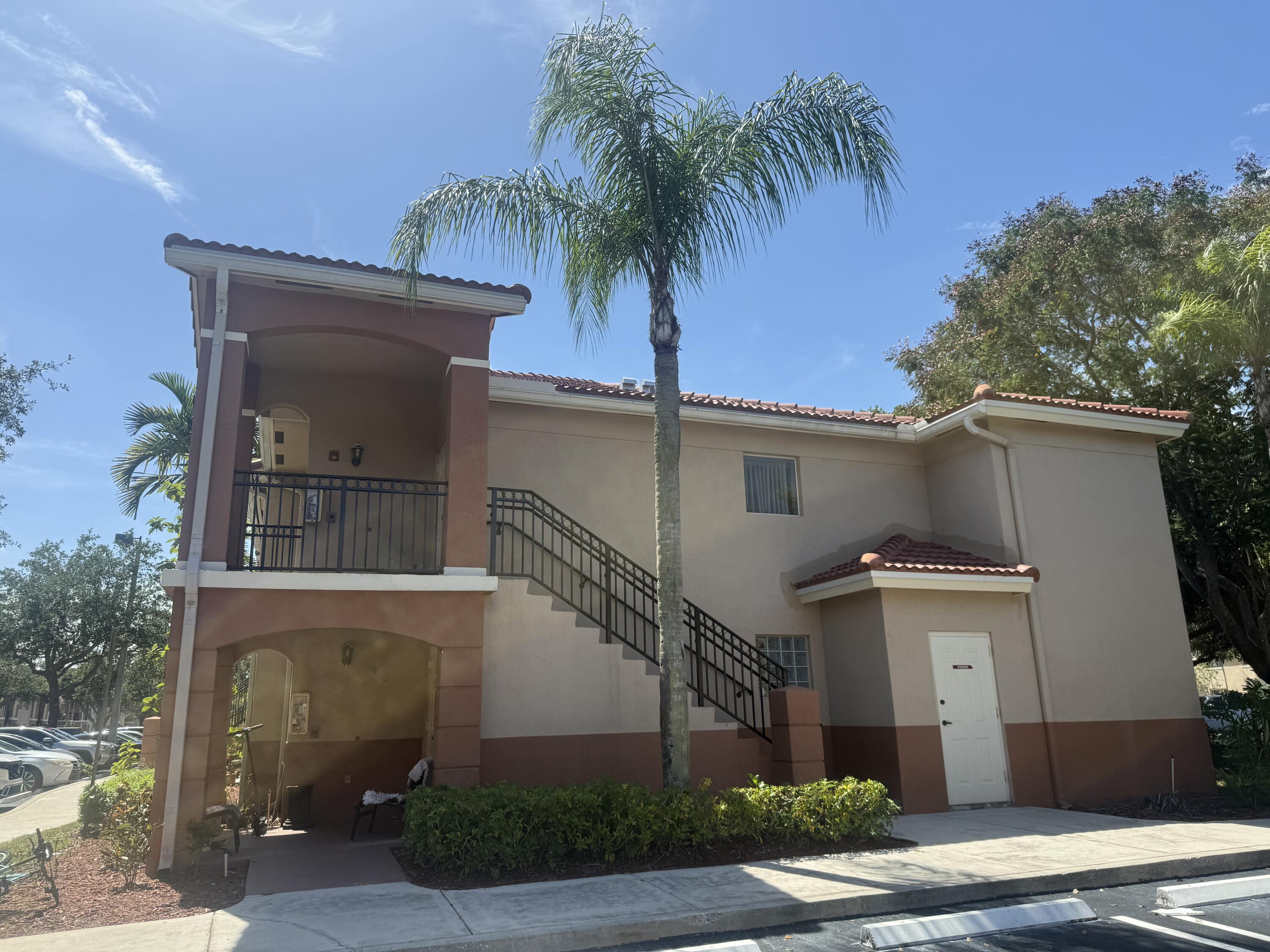 3505 Briar Bay Boulevard Apt 206 — Photo 3