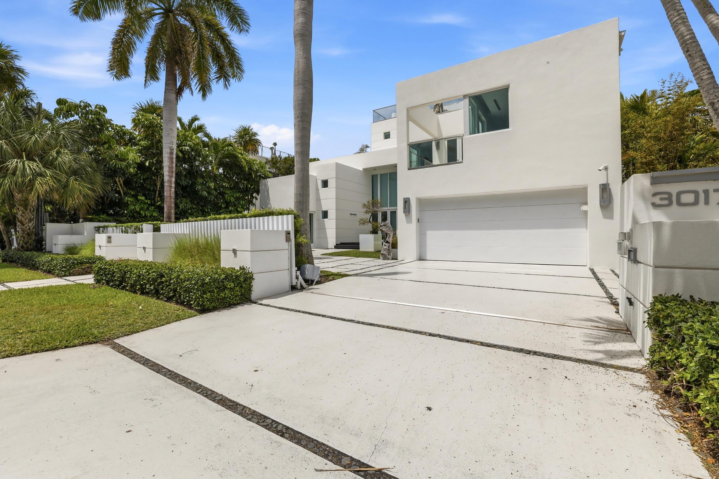 3017 N ATLANTIC Boulevard, Fort Lauderdale FL 33308