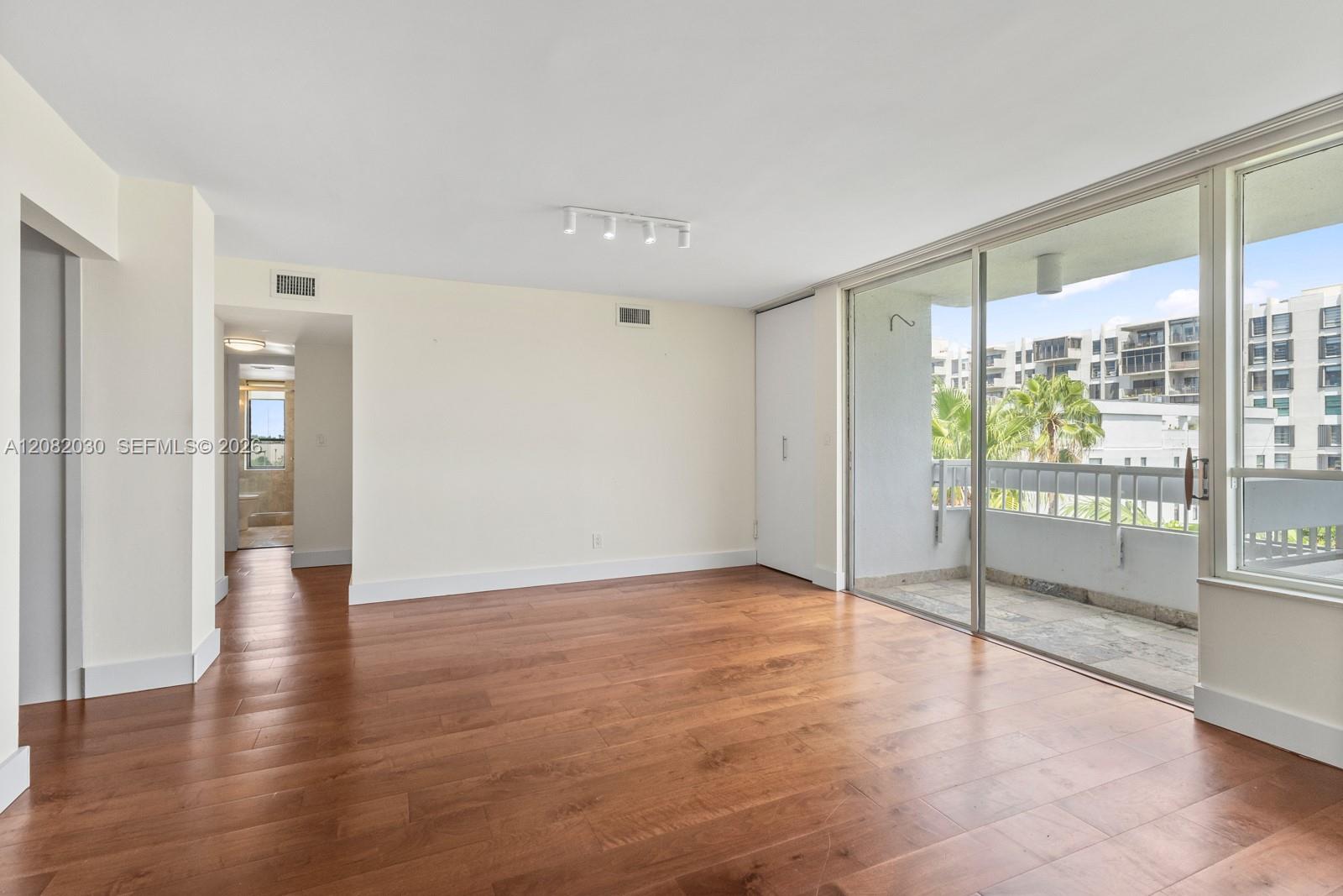 150 Sunrise Dr # 5A — Photo 3