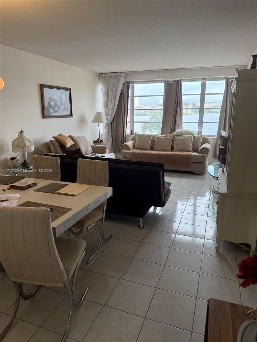 18555 NE 14th Ave # 618, Miami FL 33179
