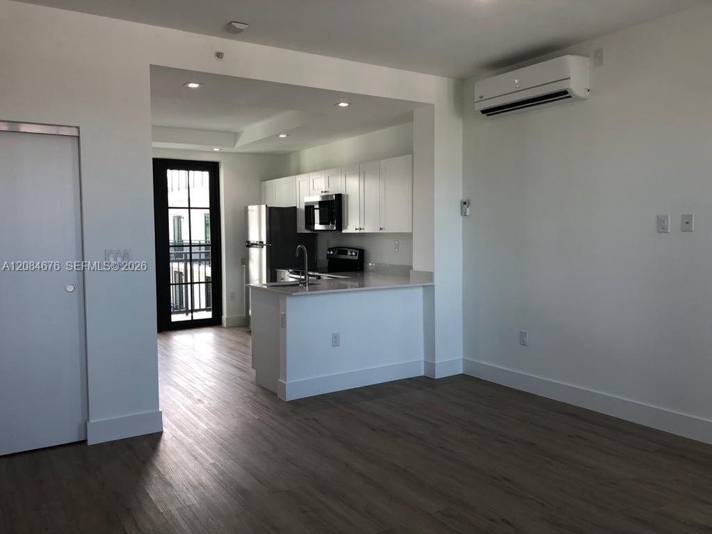 4100 SW 64th Ave # 405 — Photo 4