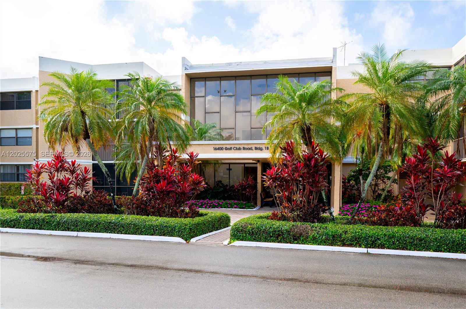 16400 NE GOLF CLUB RD # 305, Weston FL 33326