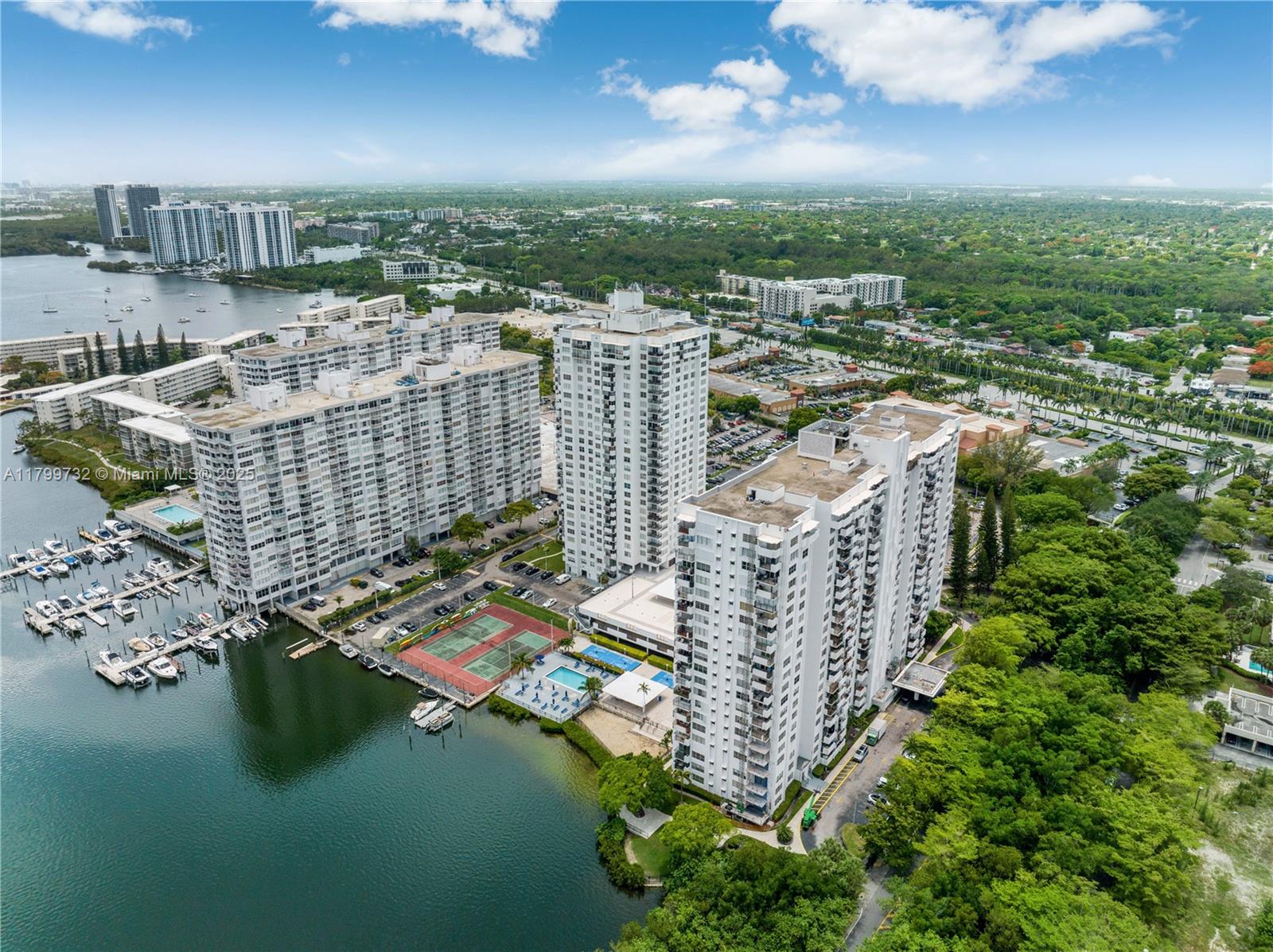 2750 NE 183rd St # 504, Aventura FL 33160