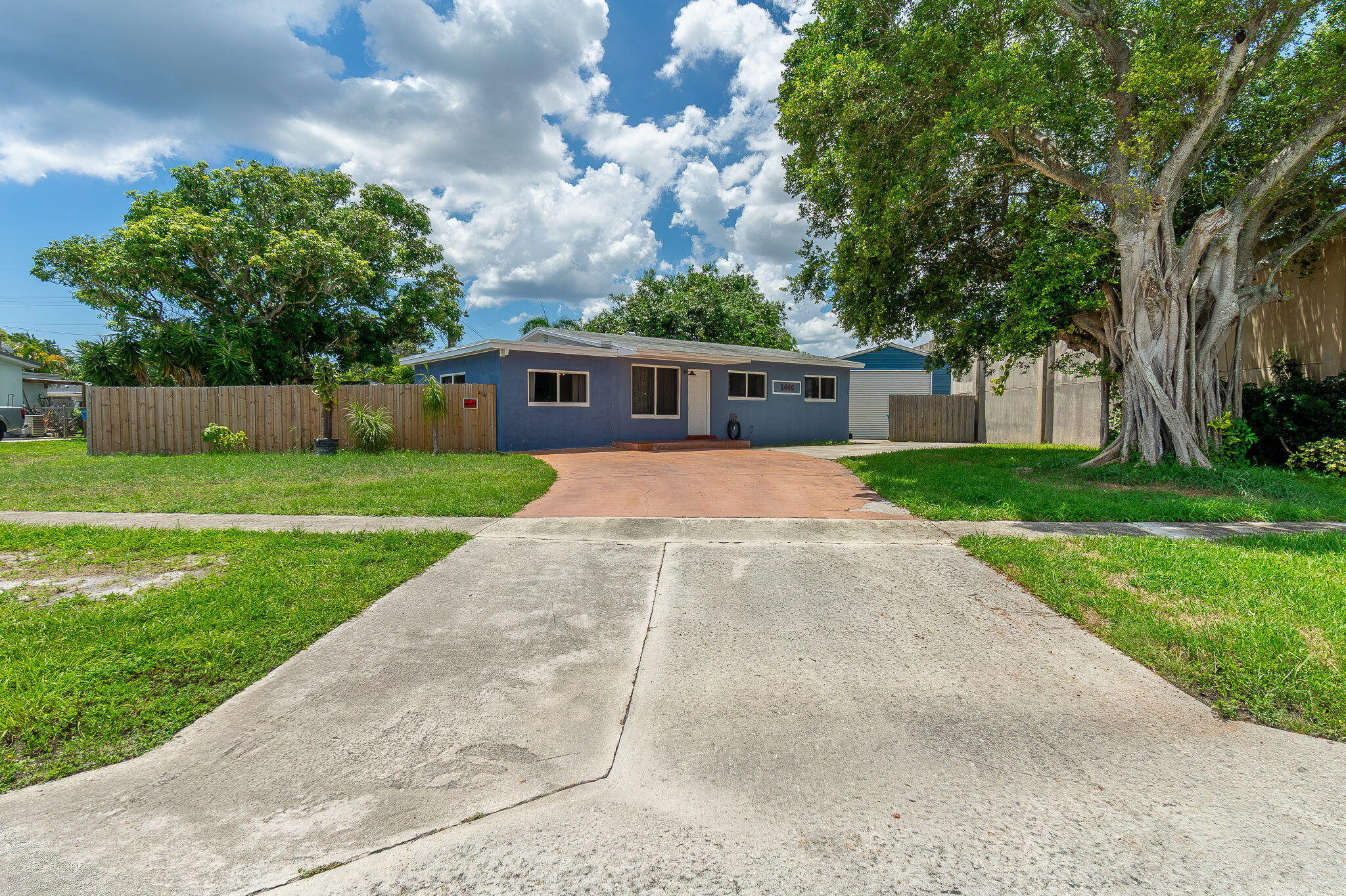 1446 W DREW Street, Lantana FL 33462