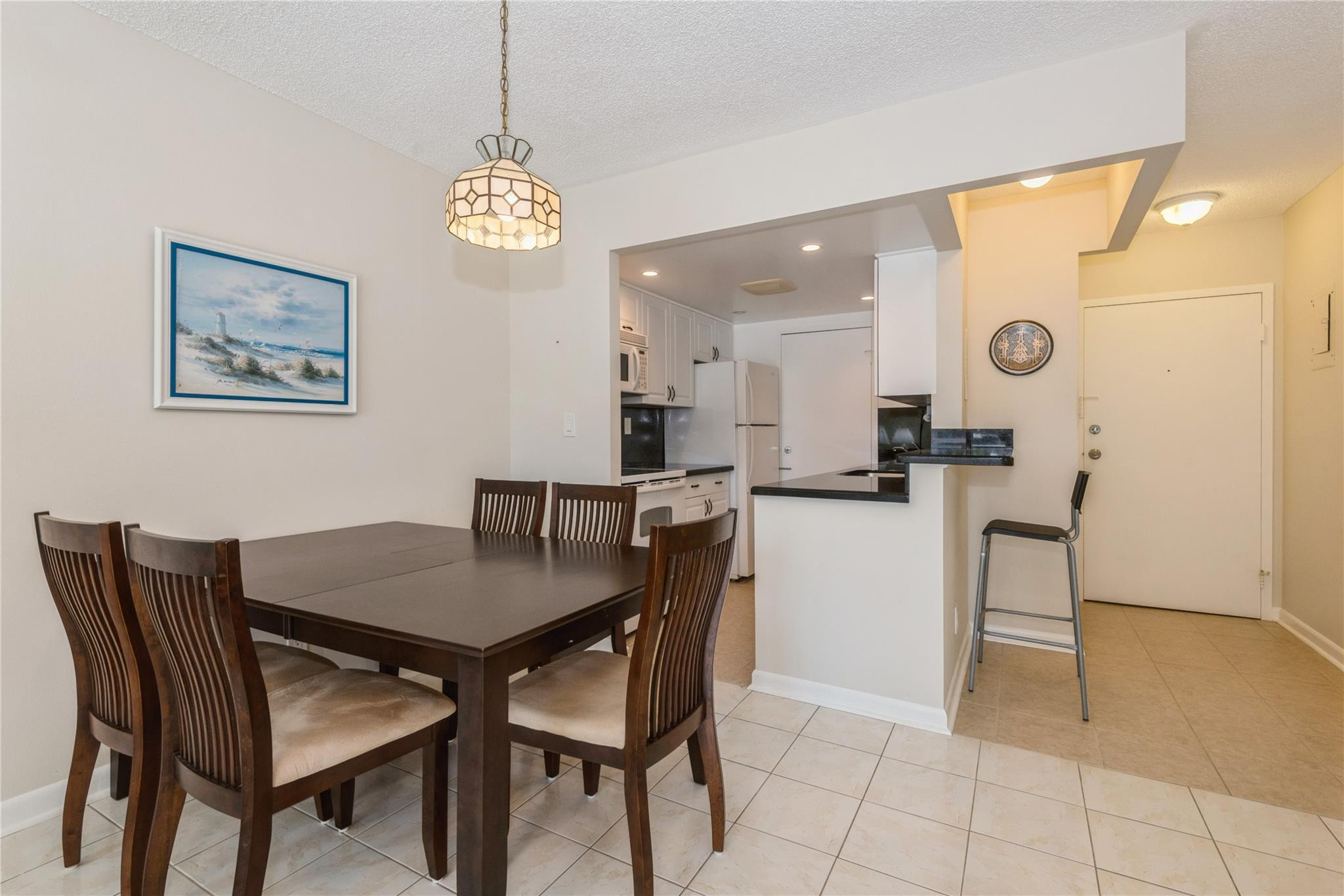 720 ORTON Avenue # 306 — Photo 3