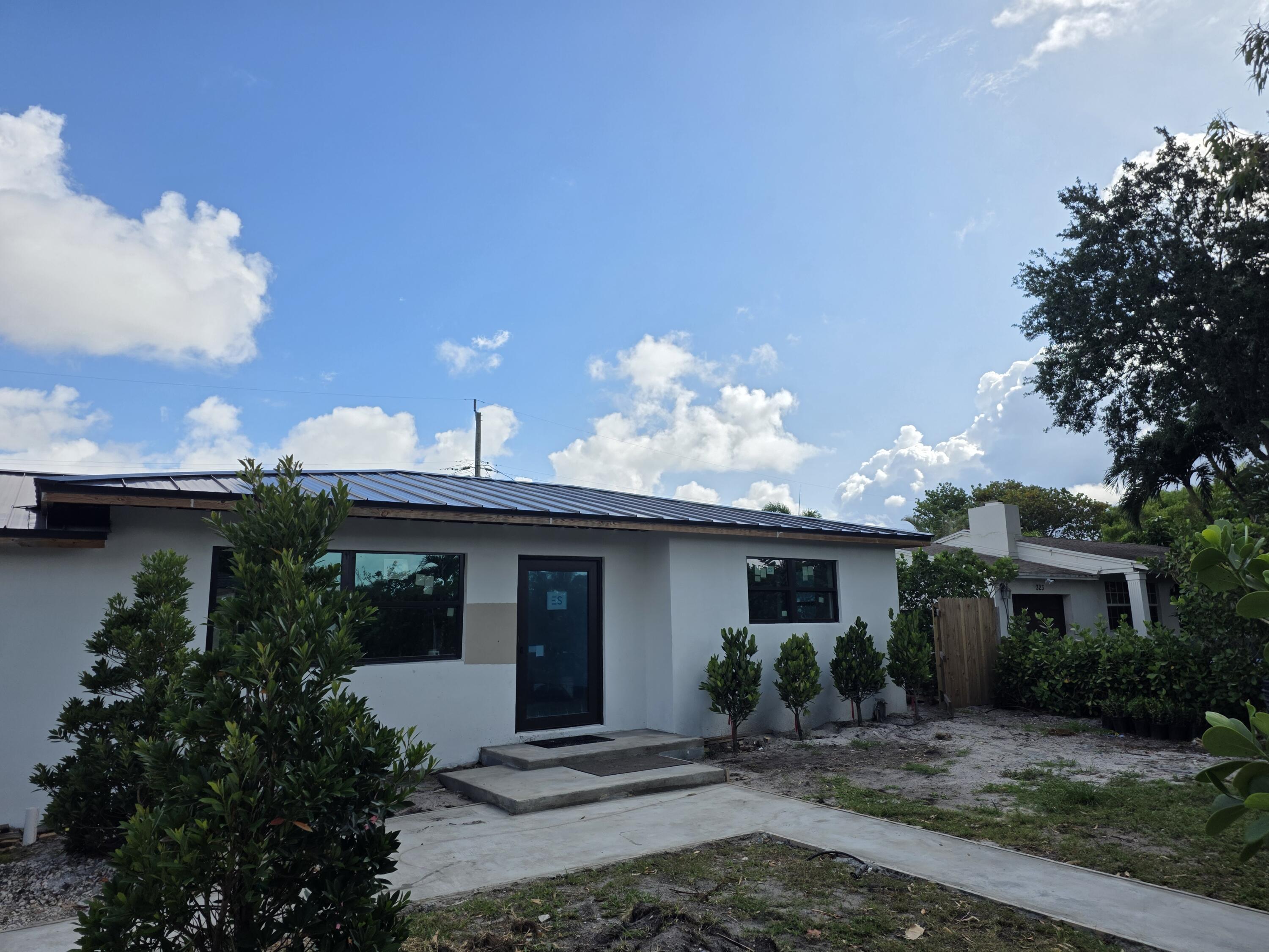 329 Laurie Road, West Palm Beach FL 33405