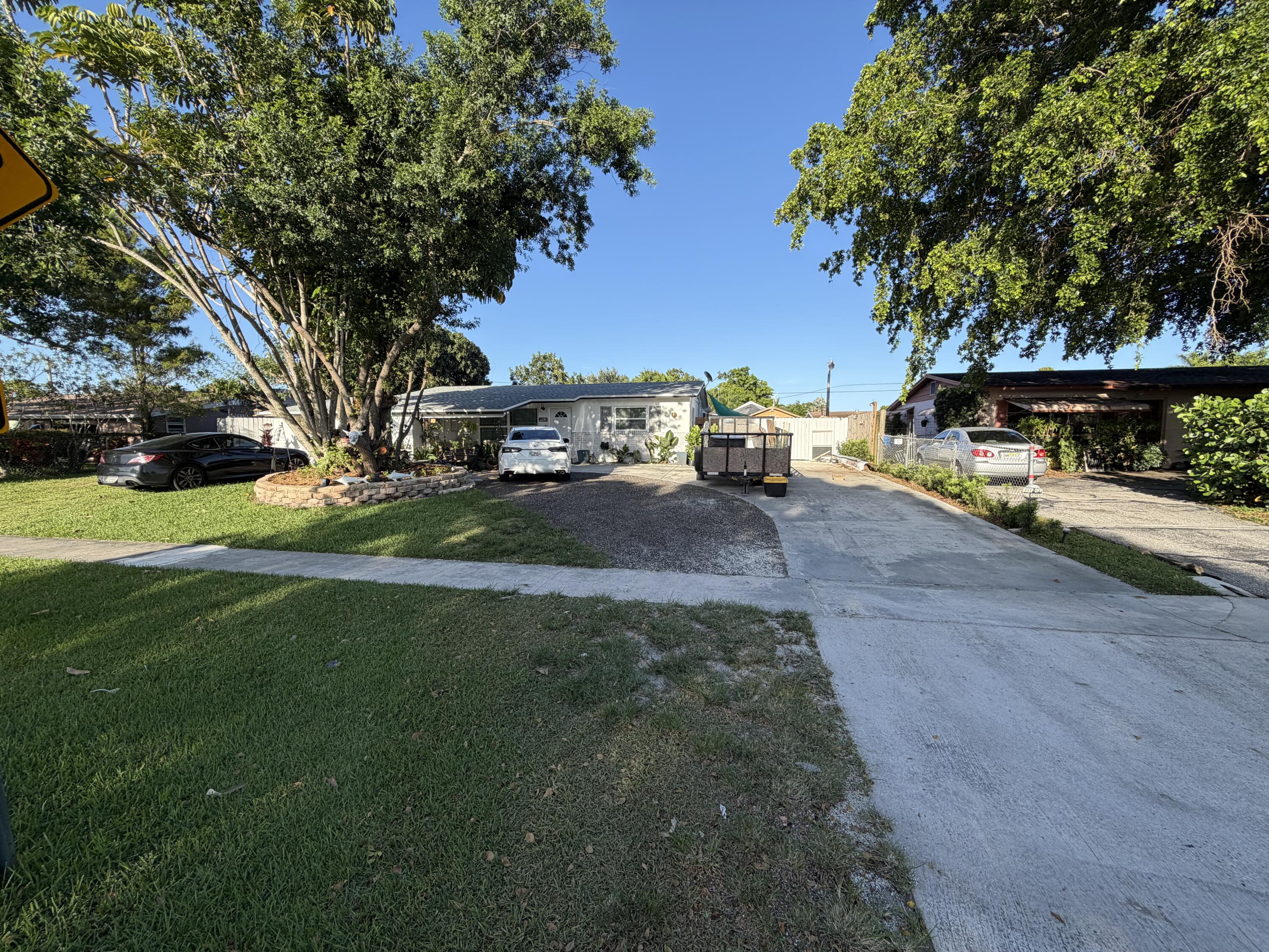 912 MONTEGO Drive, West Palm Beach FL 33415