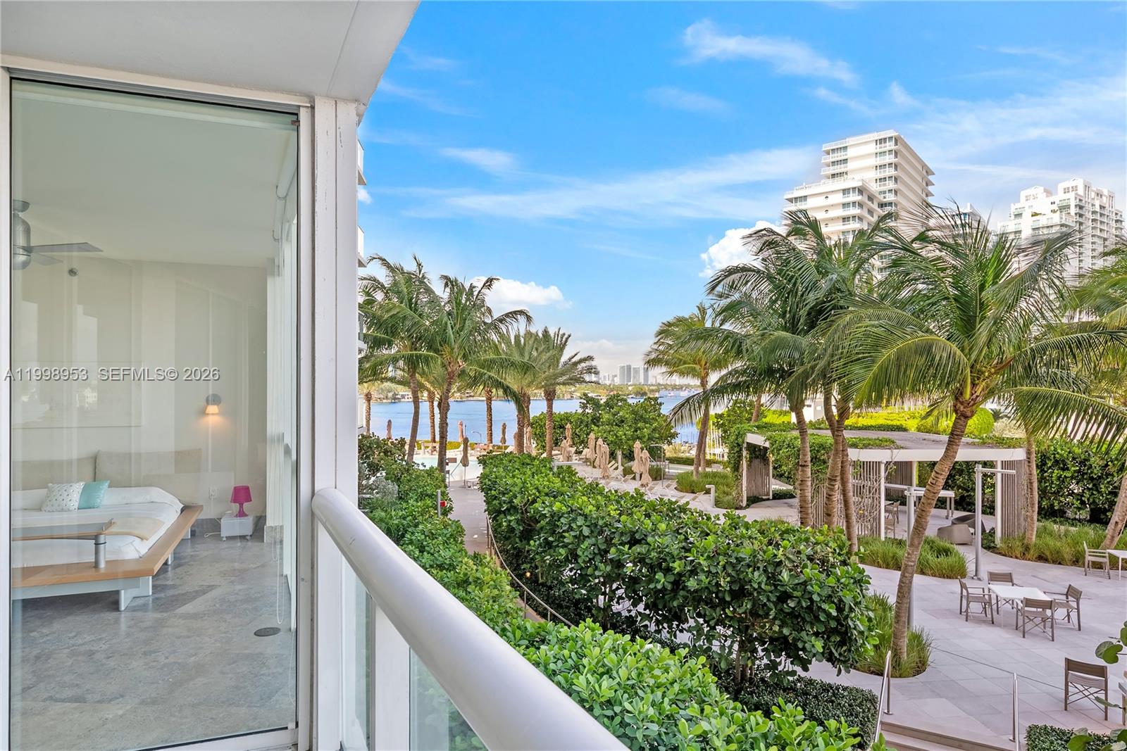 450 Alton Rd # 704, Miami Beach FL 33139