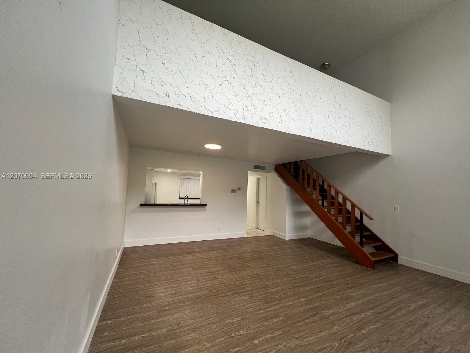18051 NW 68th Ave # L101, Hialeah FL 33015