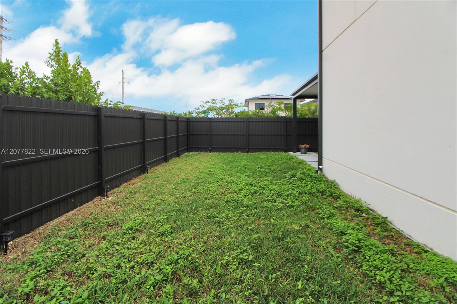 320 NW 13th Ct — Photo 4