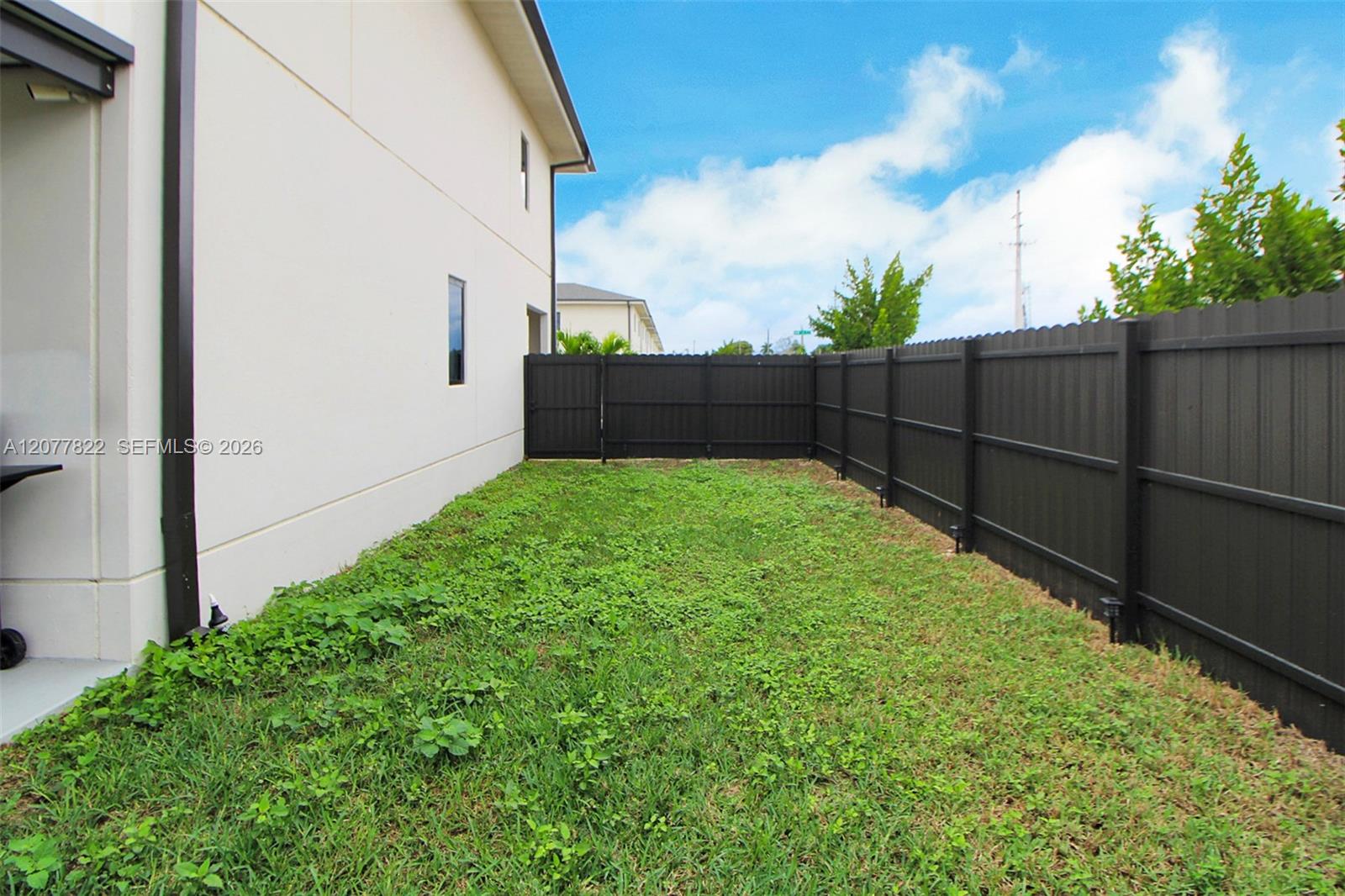 320 NW 13th Ct — Photo 5