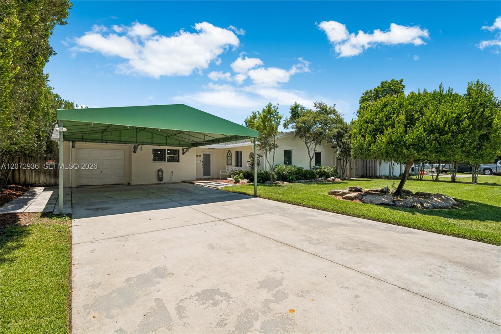 19511 Sterling Dr — Photo 2