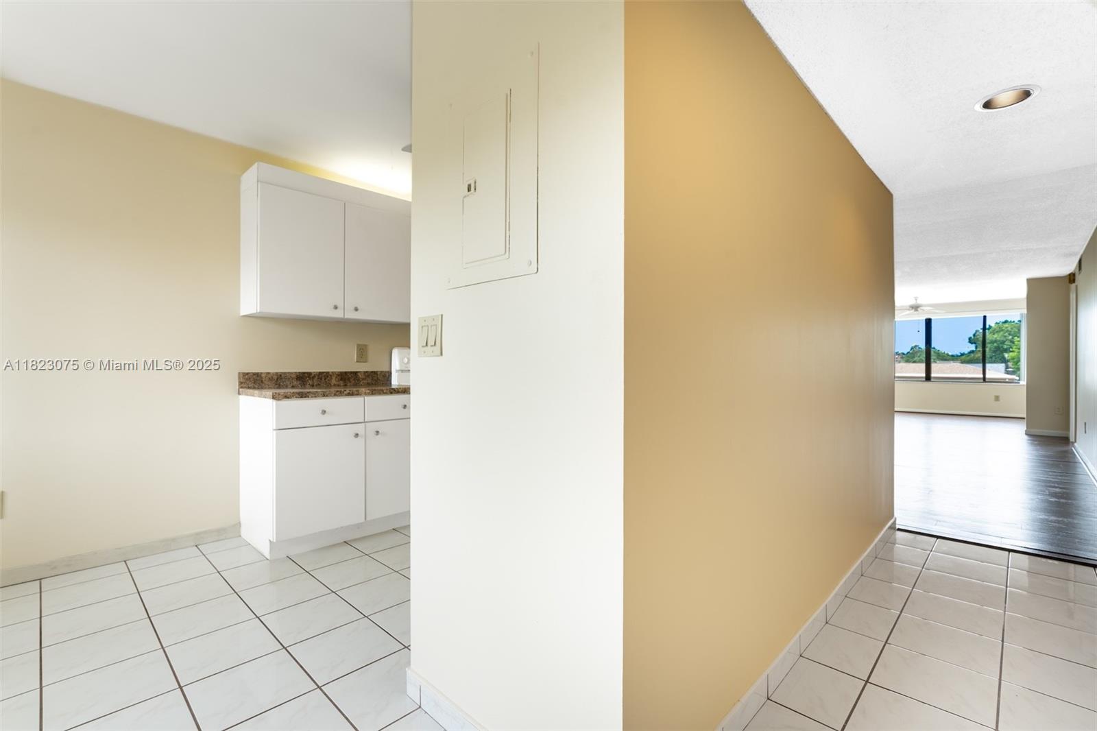 9455 N Belfort Cir # 211 — Photo 3