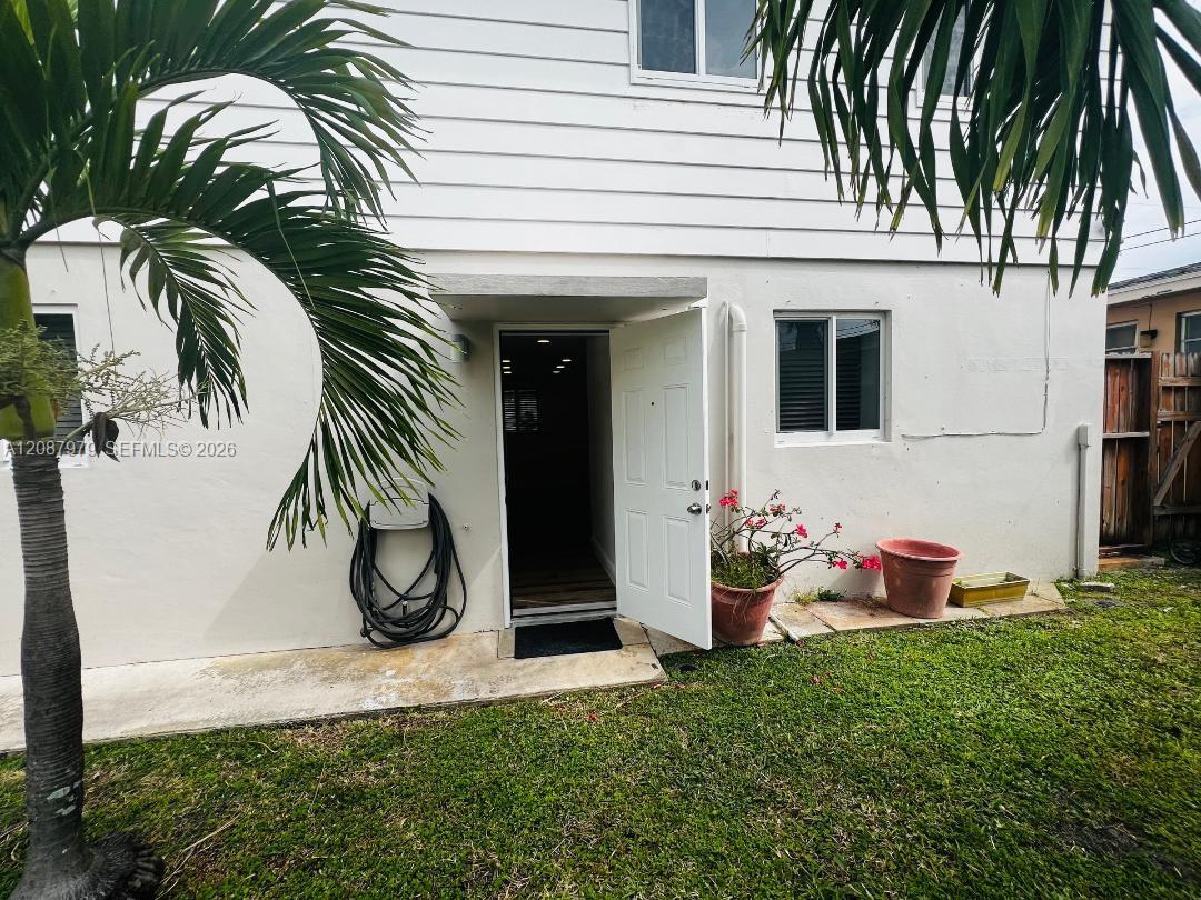 Private Entrance