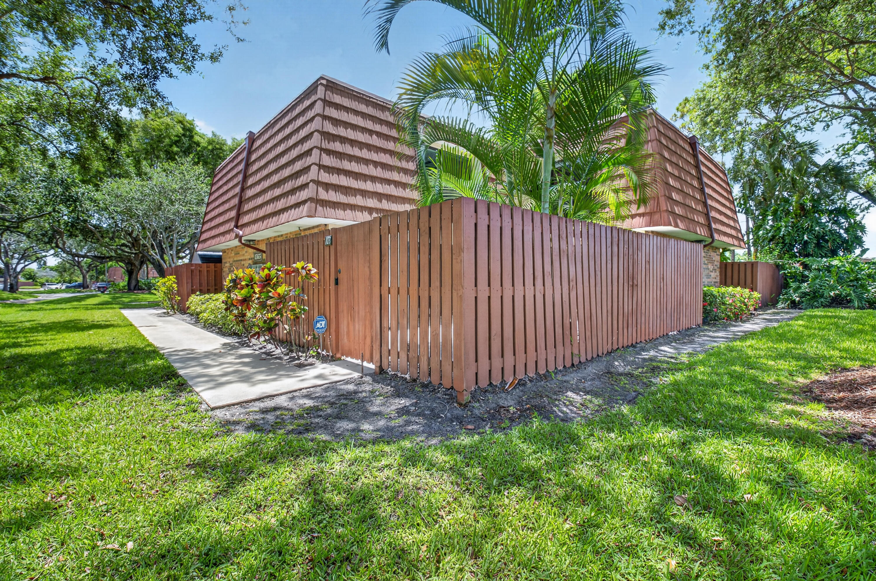 1565 Augusta Circle # 103, Delray Beach FL 33445