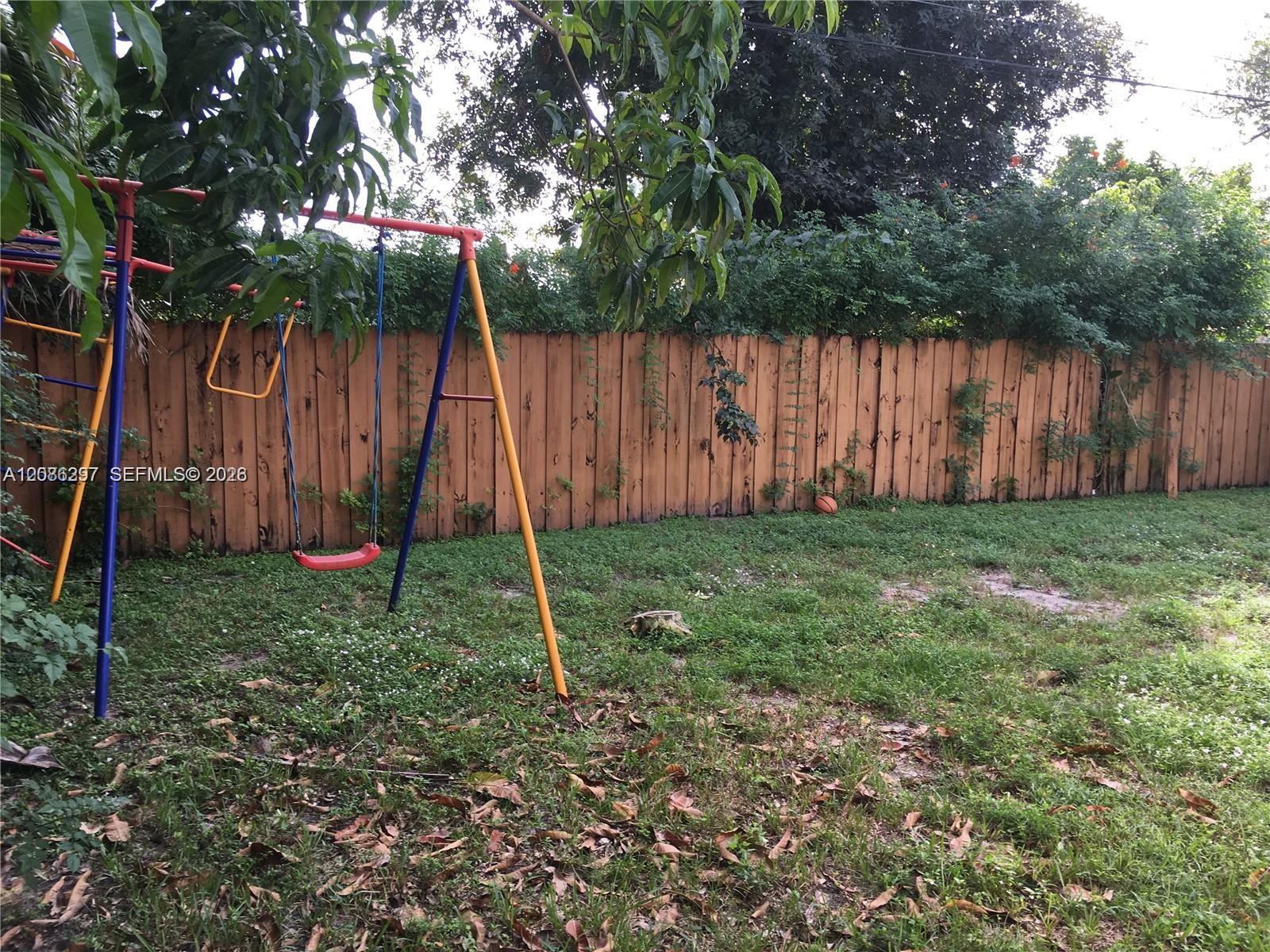 6610 Mckinley St — Photo 3