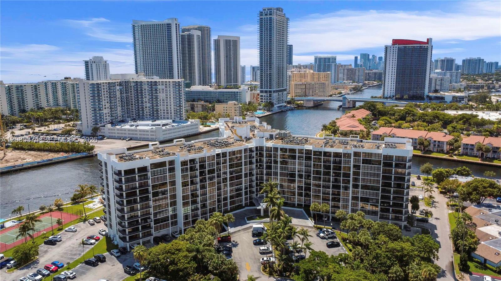 200 Leslie Dr # 724, Hallandale Beach FL 33009