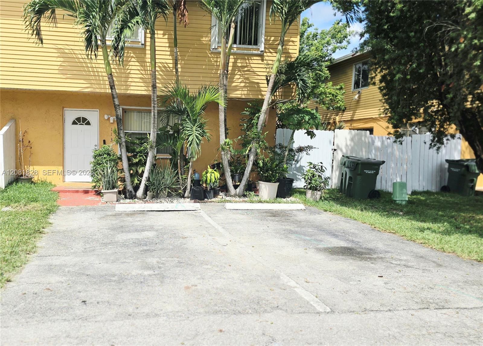 113 NE 12th Ave # 113, Homestead FL 33030