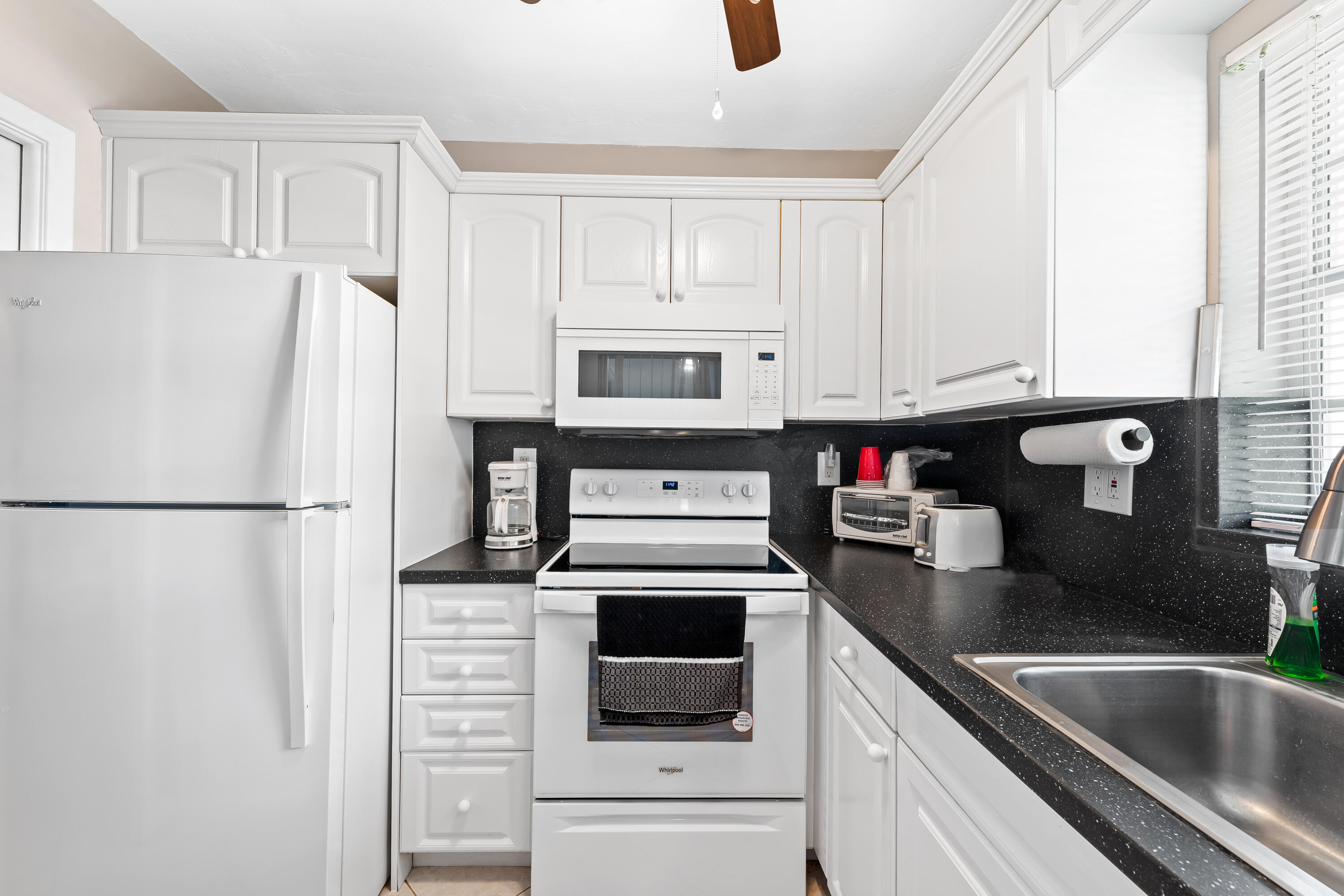 2100 NE 38th Street # 205 — Photo 4