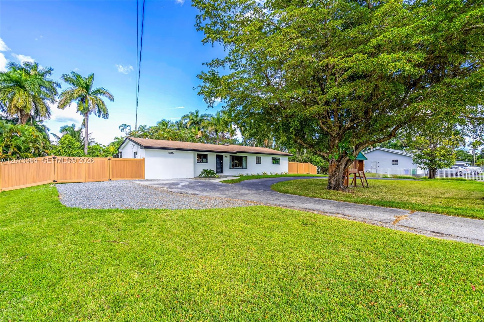 535 N Biscayne River Dr — Photo 3