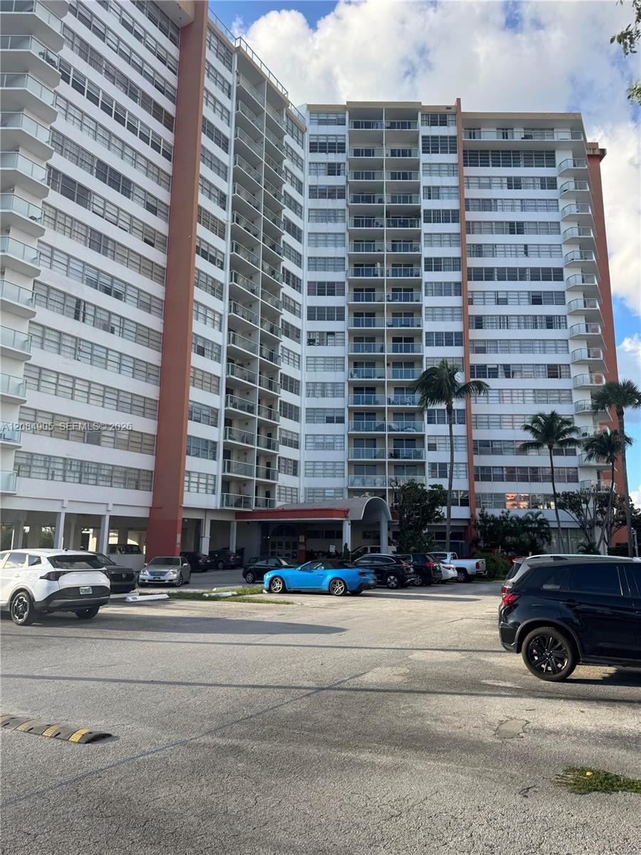 1301 NE Miami Gardens Dr # 515W — Photo 2